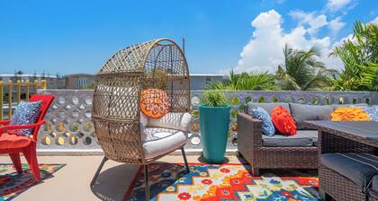 The Jewel of Levittown: Charming 2-bedroom apartment with WiFi, AC in Toa Baja