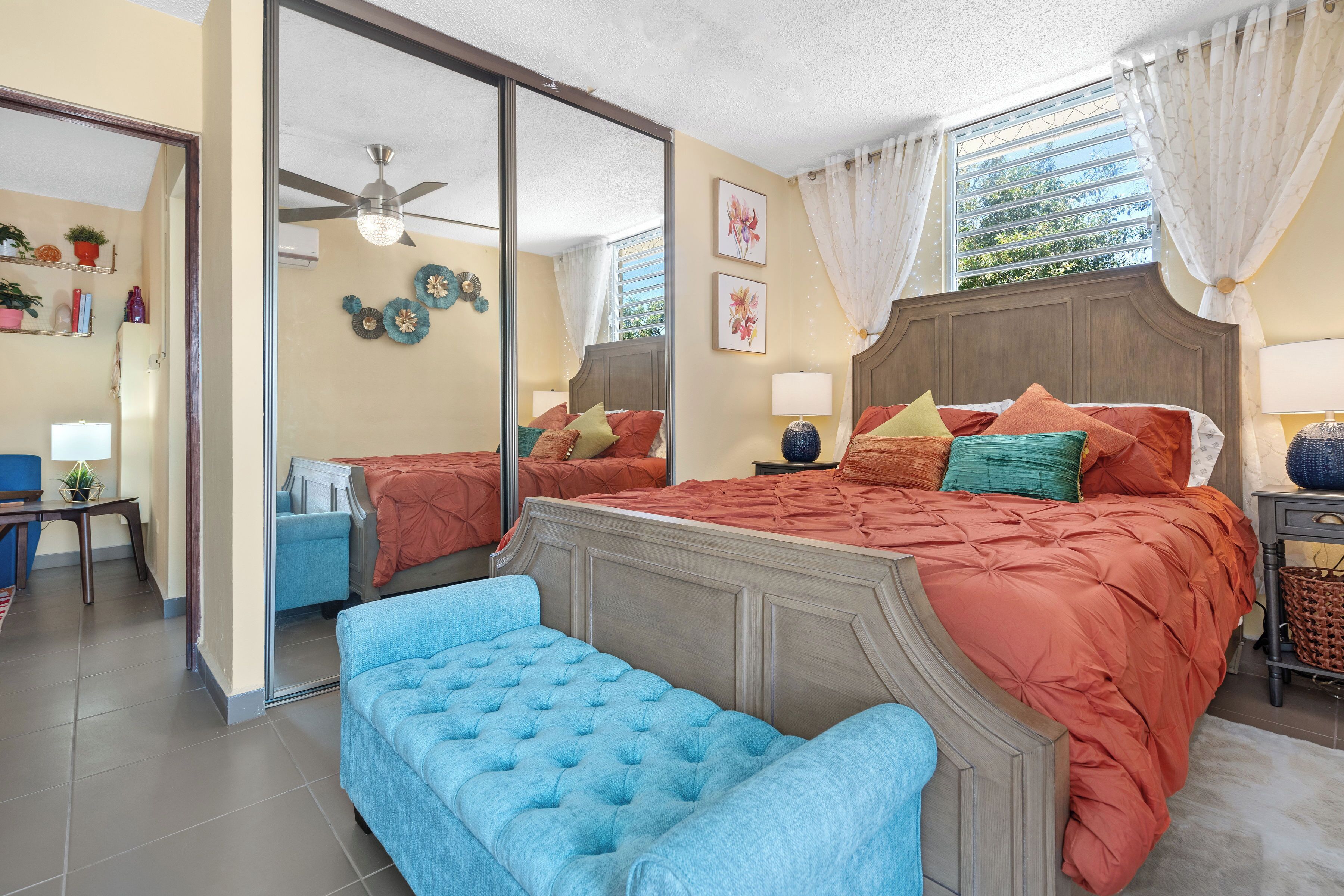 2 habitaciones, tabla de planchar con plancha, wifi y ropa de cama 