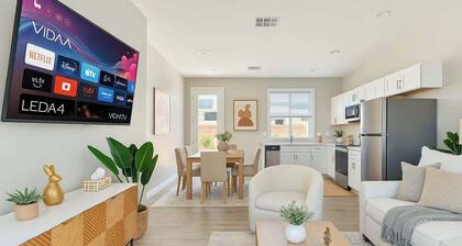 Relaxing 2BD | 3Bed | 70" Smart TV | Free Parking