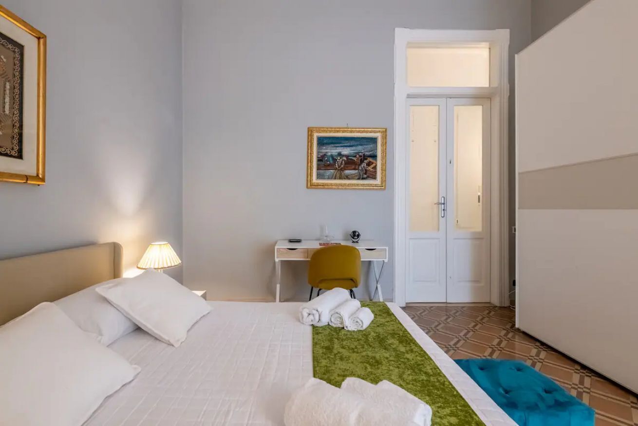 2 chambres, bureau, lit parapluie