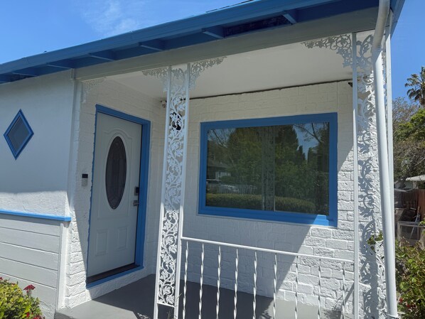 تفاصيل الفندق من الخارج