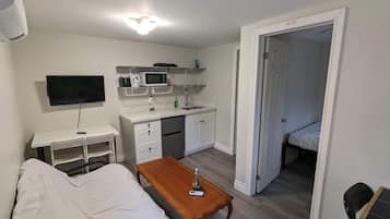 1 室のベッドルーム、WiFi