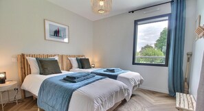 4 bedrooms, iron/ironing board, travel crib, free WiFi