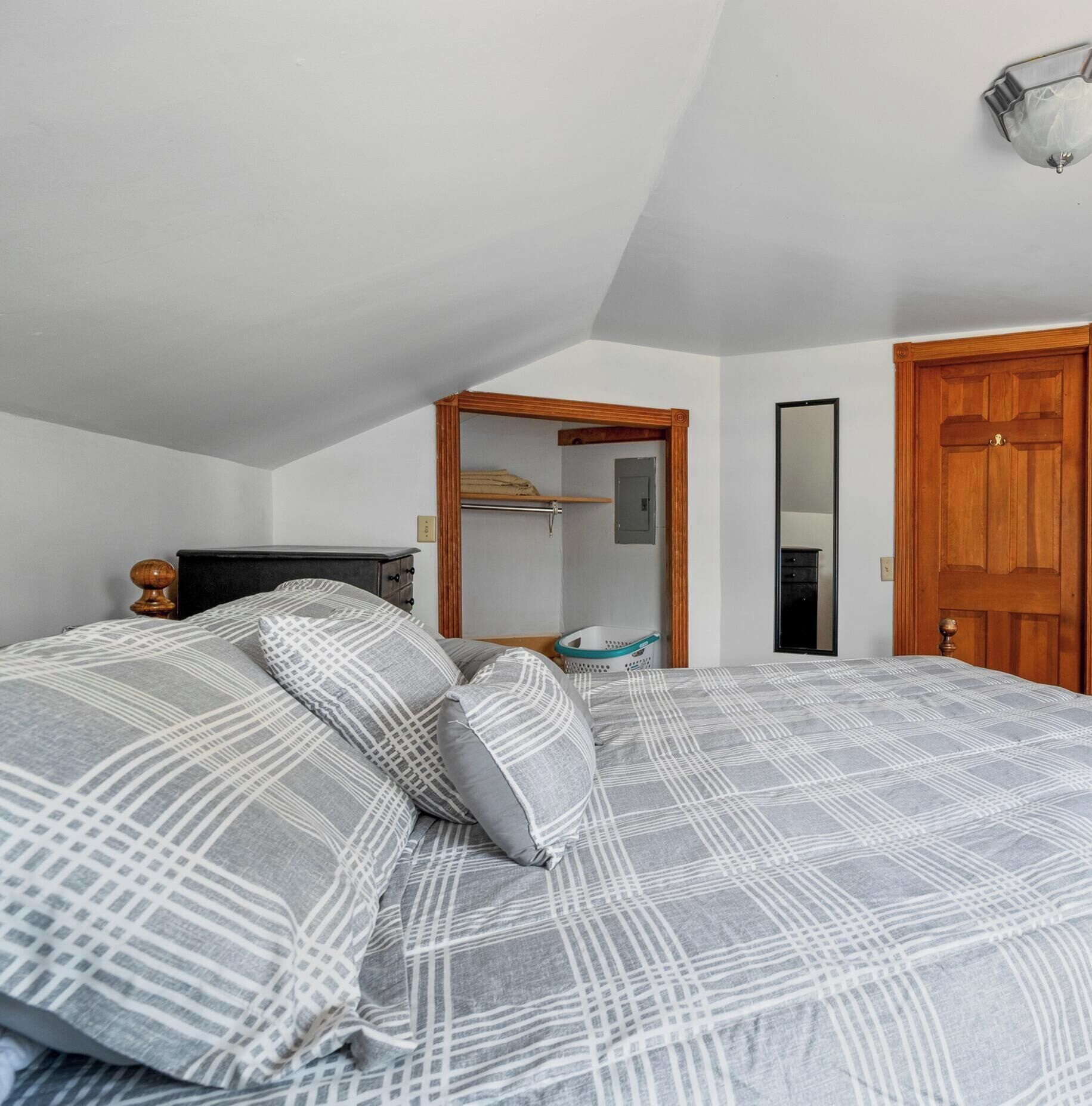 1 bedroom, desk, free WiFi, bed sheets