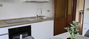 3-bedroom apartment in superb Calalunga-pietragrande with WiFi, AC