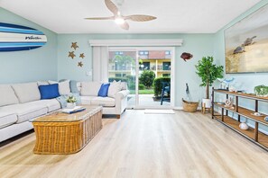 Smart TV - Beachside Pet Friendly Ground-Floor Condo W/Resort-Style Amenities & Heated Pool (Cocoa Beach)