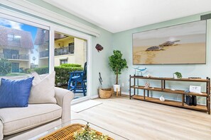 Smart TV - Beachside Pet Friendly Ground-Floor Condo W/Resort-Style Amenities & Heated Pool (Cocoa Beach)