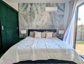 2 bedrooms, in-room safe, iron/ironing board, free WiFi