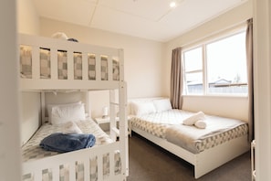 3 bedrooms, WiFi