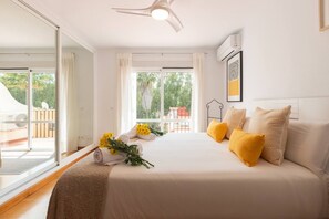 3 habitaciones, tabla de planchar con plancha, cuna de viaje y wifi 