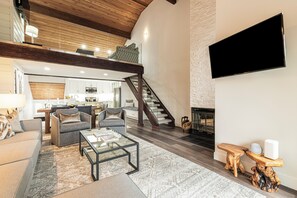 TV, fireplace