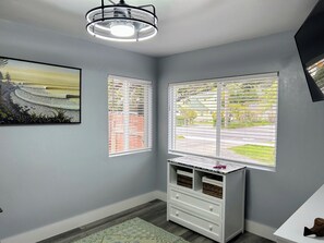 Interior - Family Oasis w/Hot Tub in Bayside (Bayside)