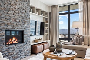 TV connectée, cheminée, jeux vidéo, baby-foot