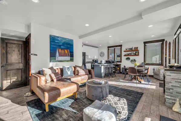 Smart TV, fireplace, books - Best Views in Old Town overlook Main St & Ski Runs (Park City)