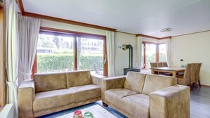 TV, fireplace - Bungalow met 4 slaapkamers (Putten)