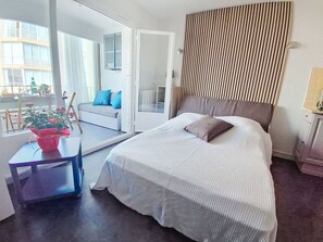 Room - Diamant bleu by Interhome (Six Fours La Coudoulière)