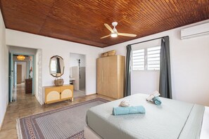 4 camere, ferro/asse da stiro, Wi-Fi gratuito, lenzuola