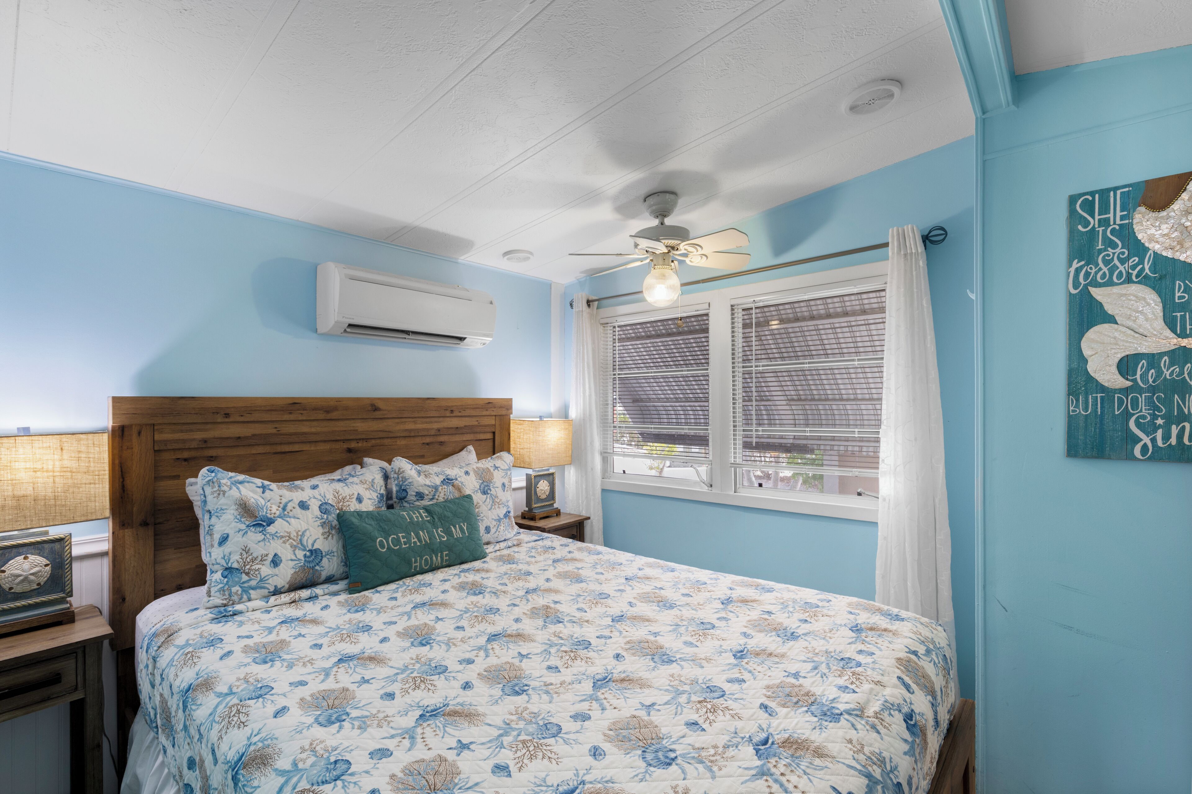 2 室のベッドルーム、WiFi (無料)、ベッドシーツ