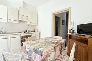 Fridge - P062 - Porto Recanati, two-room apartment in the center 30 meters from the sea (Porto Recanati)