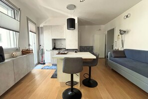 Living area - CN013 – Cesenatico, Elegant and Fully Equipped One-Bedroom Apartment (Cesenatico)