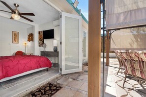 2 chambres, fer et planche à repasser, Wi-Fi, draps fournis