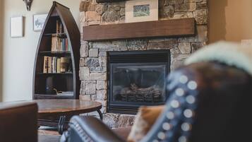 Smart-tv en een open haard