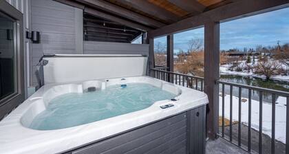 New! Townhome on Whitefish Lake with private hot tub, dock & fire pit