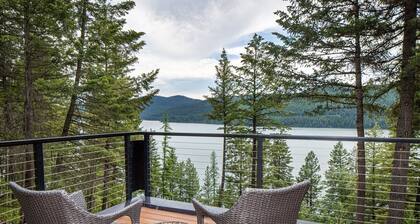 NEW private hot tub & amazing lake views