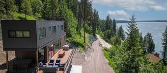 NEW hot tub, lake views & private decks