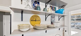 Midtown 2-Bedroom 1,000 sqft Apartment