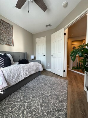 4 Schlafzimmer, Bügeleisen/Bügelbrett, WLAN, Bettwäsche