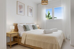 Bügeleisen/Bügelbrett, WLAN, Bettwäsche