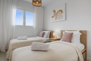 Bügeleisen/Bügelbrett, WLAN, Bettwäsche