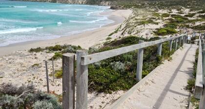 Sunset Hideaway - In Kingscote