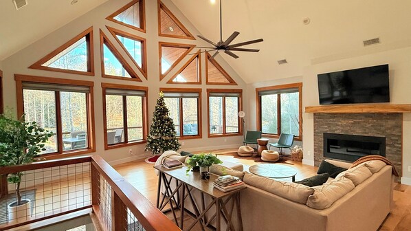 Téléviseur connecté, foyer