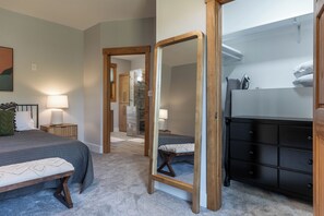 4 chambres, bureau, fer et planche à repasser, accès au Wi-Fi (inclus)