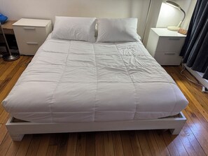 2 bedrooms, desk, iron/ironing board, free WiFi
