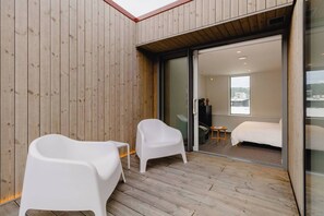 3 bedrooms, iron/ironing board, travel cot, WiFi