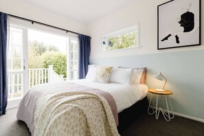 3 bedrooms, iron/ironing board, travel cot, WiFi