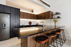 Fridge, microwave, oven, stovetop