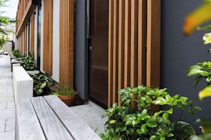 Exterior detail - Chic 2BR Apartment | Secure Gated Complex in CBD (Wellington)