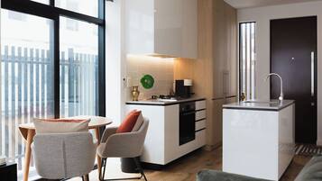 Fridge, microwave, oven, stovetop