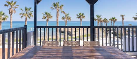 Appartement, vue plage, en front de plage | Terrasse/Patio