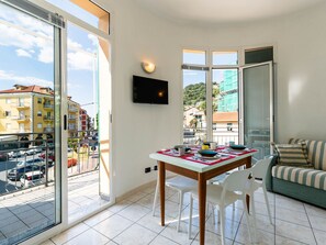 تناول الطعام