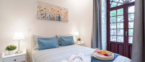 1 chambre, fer et planche à repasser, Wi-Fi gratuit, draps fournis