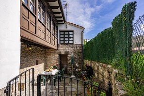 Outdoor dining - La Casina del rincón (Jareras)