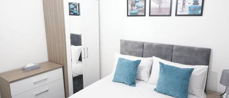 House | 3 bedrooms, free WiFi, bed sheets