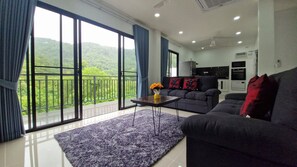 Villa, 3 Bedrooms, Private Pool, Mountain View | Living room