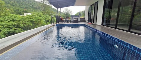 Piscine extérieure