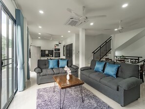 Villa, 3 Bedrooms, Private Pool, Mountain View | Living room